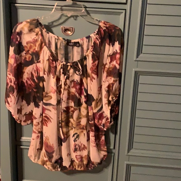 Ladies tops -bundle - Picture 6 of 6